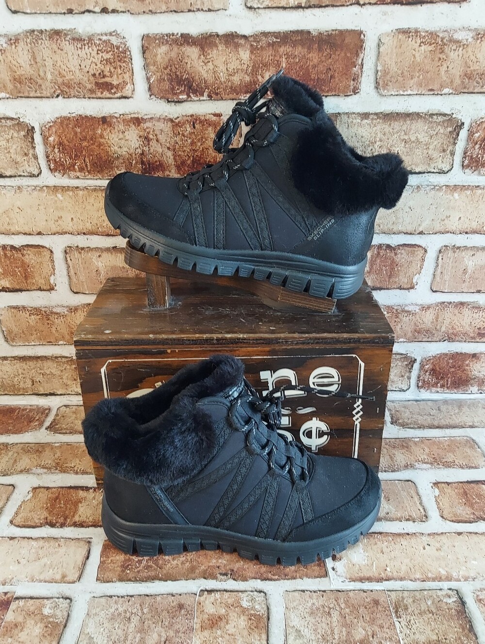 🆕️brand New 2026 Skechers Sample Graceful Cozy Stroll Slip Ins Boots